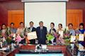 Trao “Quỹ cổ vũ Việt Nam” cho các vận động viên đạt huy chương tại ASIAD 17 